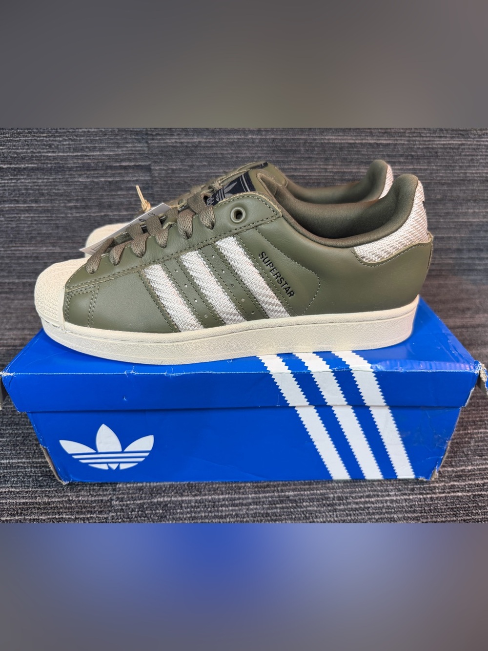 adidas Superstar II Olive Medium Dark Khaki/Bliss/Core Black Low-Top M9.5 W10.5 - Picture 2 of 7